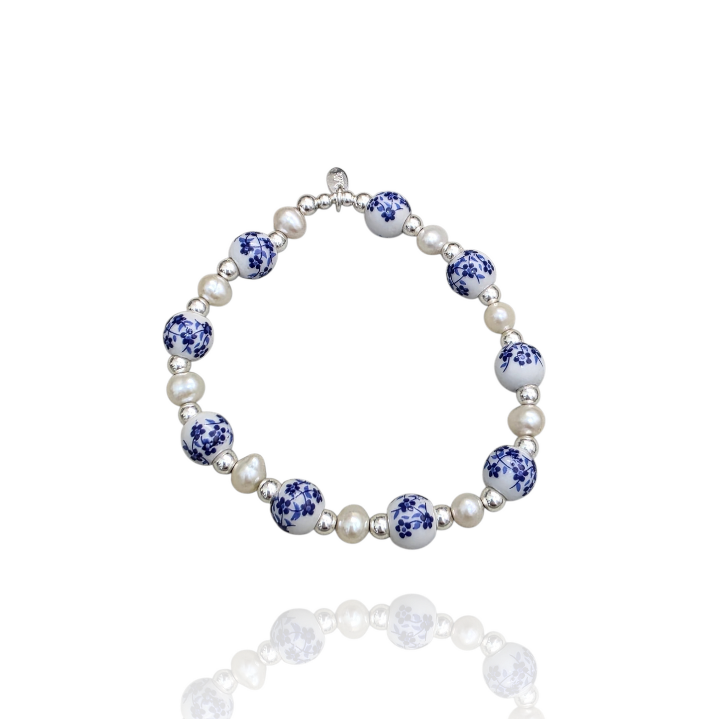 Daphne's Dreamy Pearl Bracelet